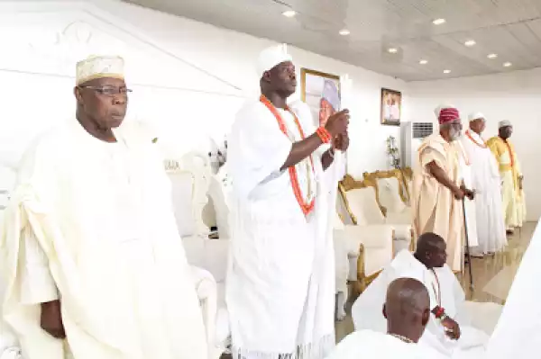 Faces at Ooni of Ife